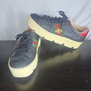 Authentic Gucci Ace Bee Embroidered Platform Black Leather Sneakers Women's 39/9